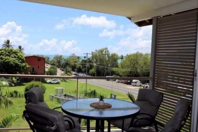 Watersons At Airlie Central Apartments 에일리비치 외부 사진